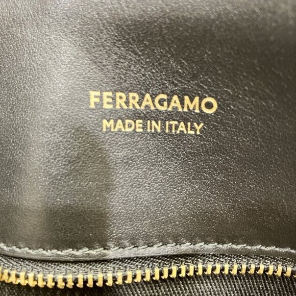 SALVATORE FERRAGAMO Black Shoulder Bag - Picture 4 of 9